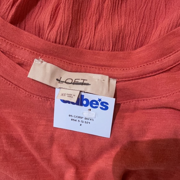 NWT loft t-shirt. - Picture 2 of 2